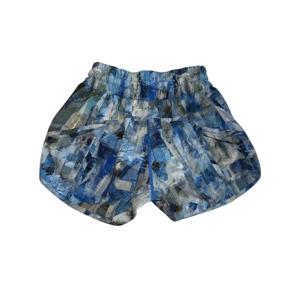 Lululemon Tracker Shorts 4" in Sun Dazed Multi Blue